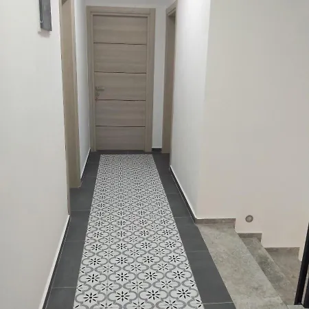 Adil Bed & Breakfast 2*
