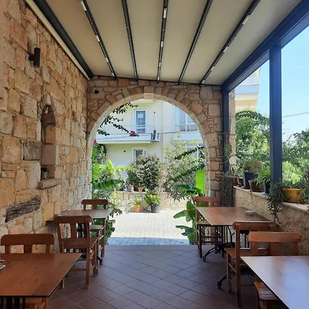 Adil Bed & Breakfast Cesme