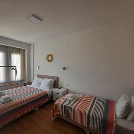 Adil Oda ve Kahvaltı 4*