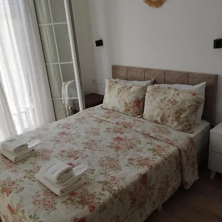 Adil Oda ve Kahvaltı