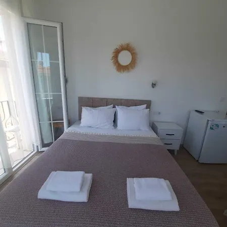 Adil Oda ve Kahvaltı