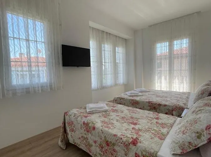 Adil ベッド・アンド・ブレックファスト 4*