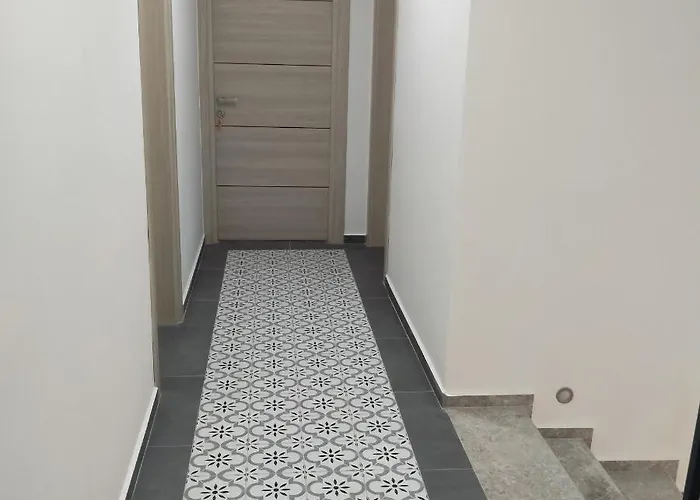 Adil ベッド・アンド・ブレックファスト 4*