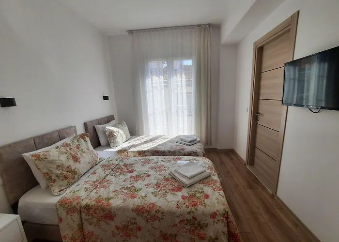 Alojamento de Acomodação e Pequeno-almoço Adil 4*