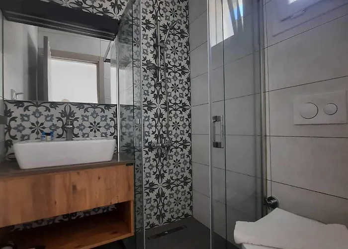 ベッド・アンド・ブレックファスト Adil 4*