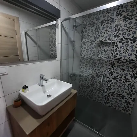 Adil Frühstückspension Çeşme